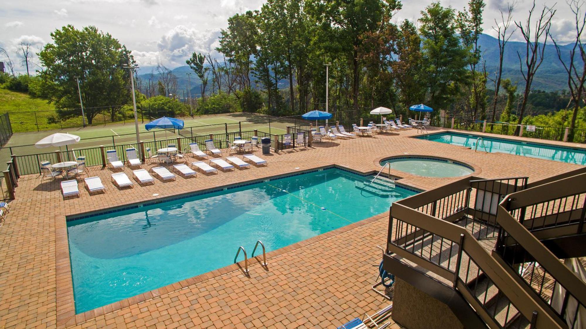 Serenity Heights, Amazing Views, Hot Tub Pool Access, 1089 Free Tickets Each Paid Day, Dollywood Гатлінбург Номер фото